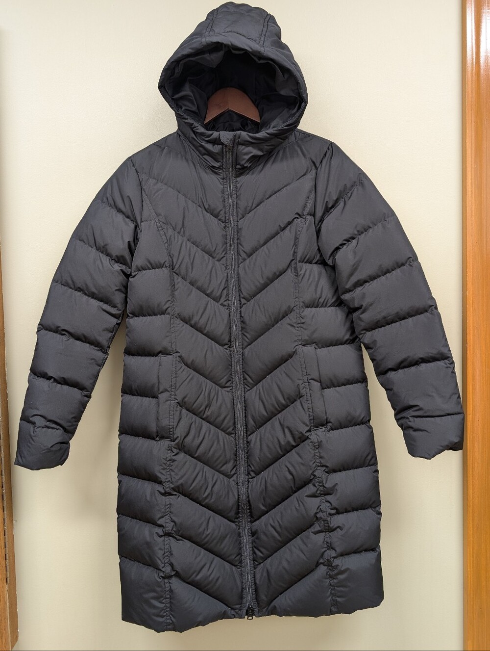 Land's End Black Down Puffer Hooded Parka Size S (6-8)